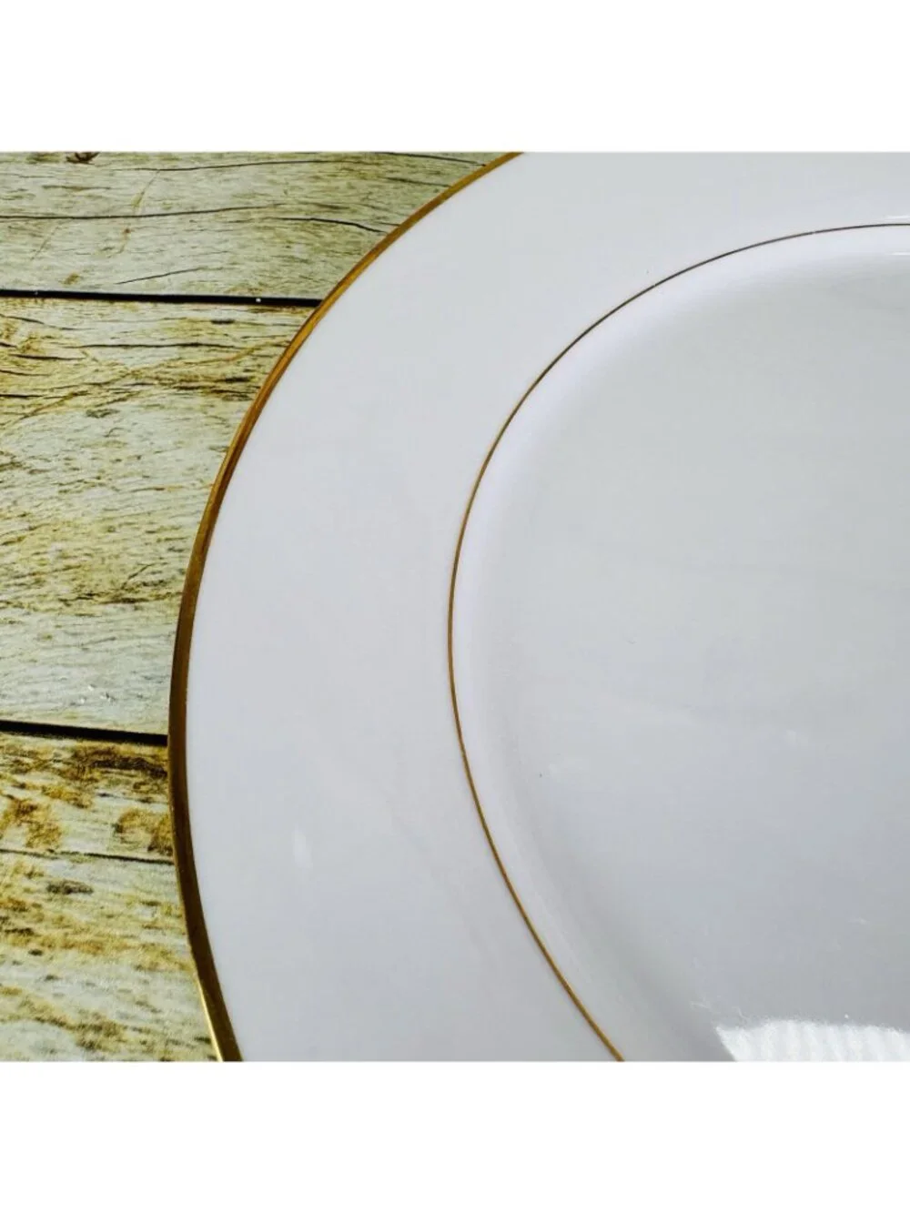 Noritake HERITAGE Contemporary Gold Verge White Porcelain Dinner Plates Set 2